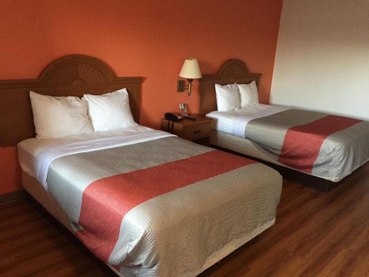 Fairbridge Inn Express North Lima ภายนอก รูปภาพ