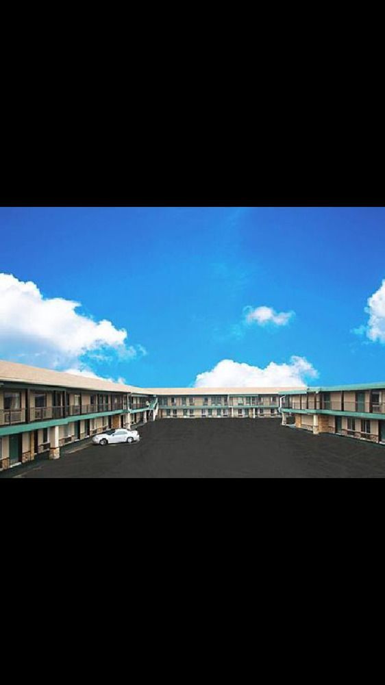 Fairbridge Inn Express North Lima ภายนอก รูปภาพ